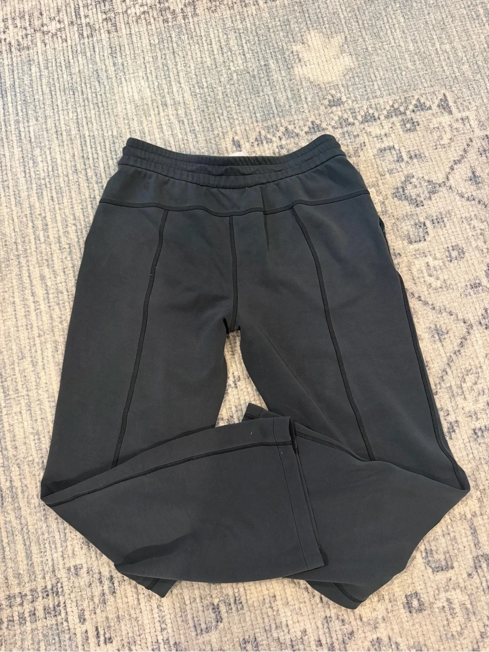 Lululemon Black/ Grey Sweatpants size 10